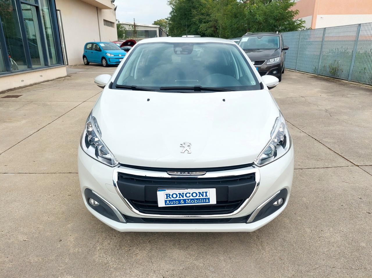 PEUGEOT 208 1.2 Pure Tech Signature 5p - 2019