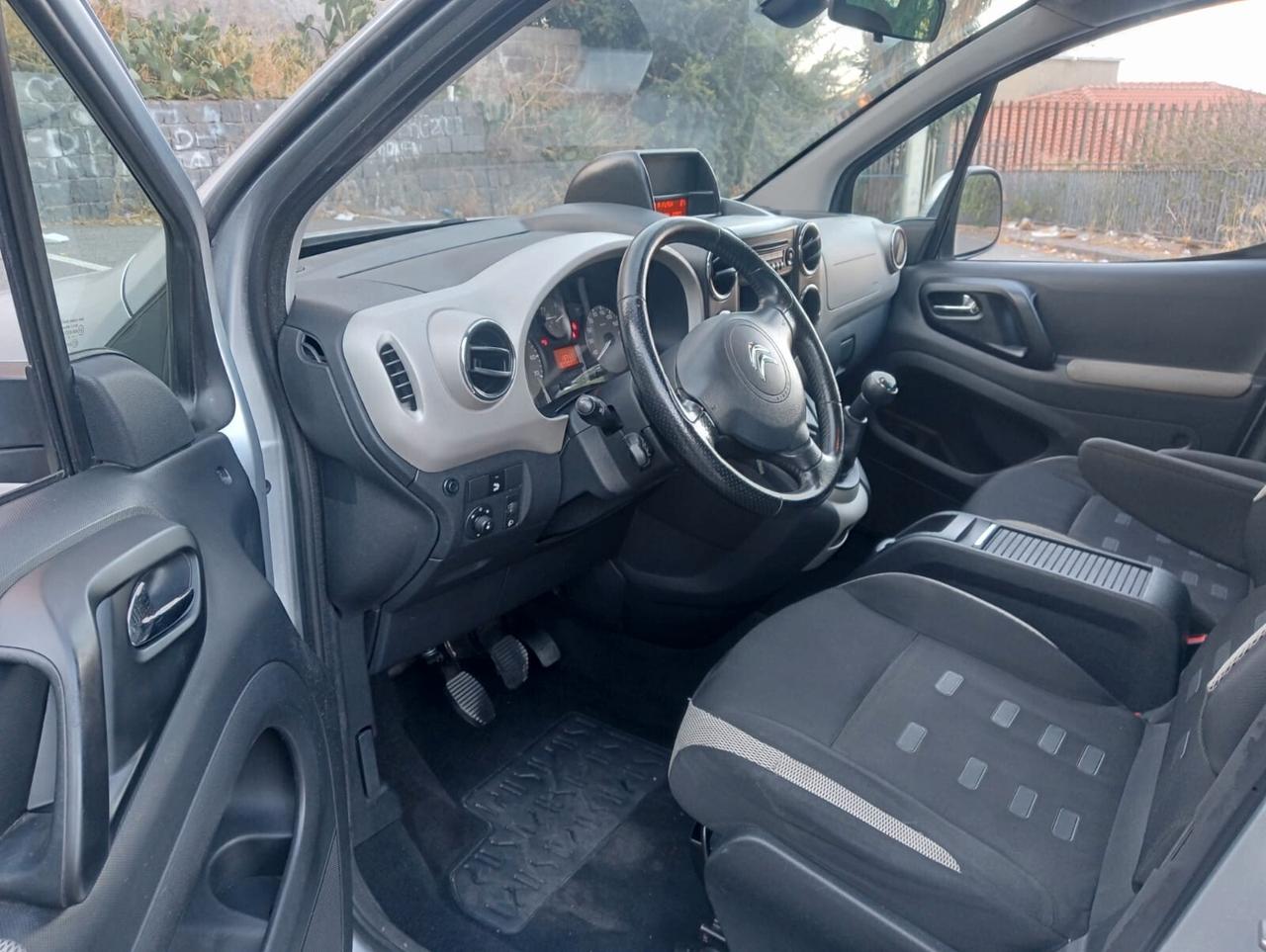 Citroen Berlingo ribassato rampa disabili