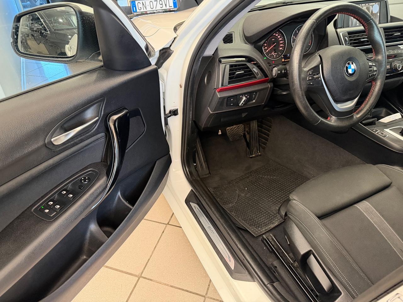 Bmw 118 118d 5p. Urban