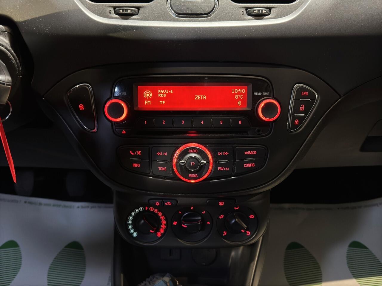 Opel Corsa 1.4 90CV GPL Tech 5 porte b-Color