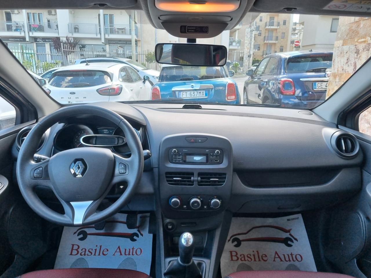 Renault Clio 1.2 75CV 5 porte Zen