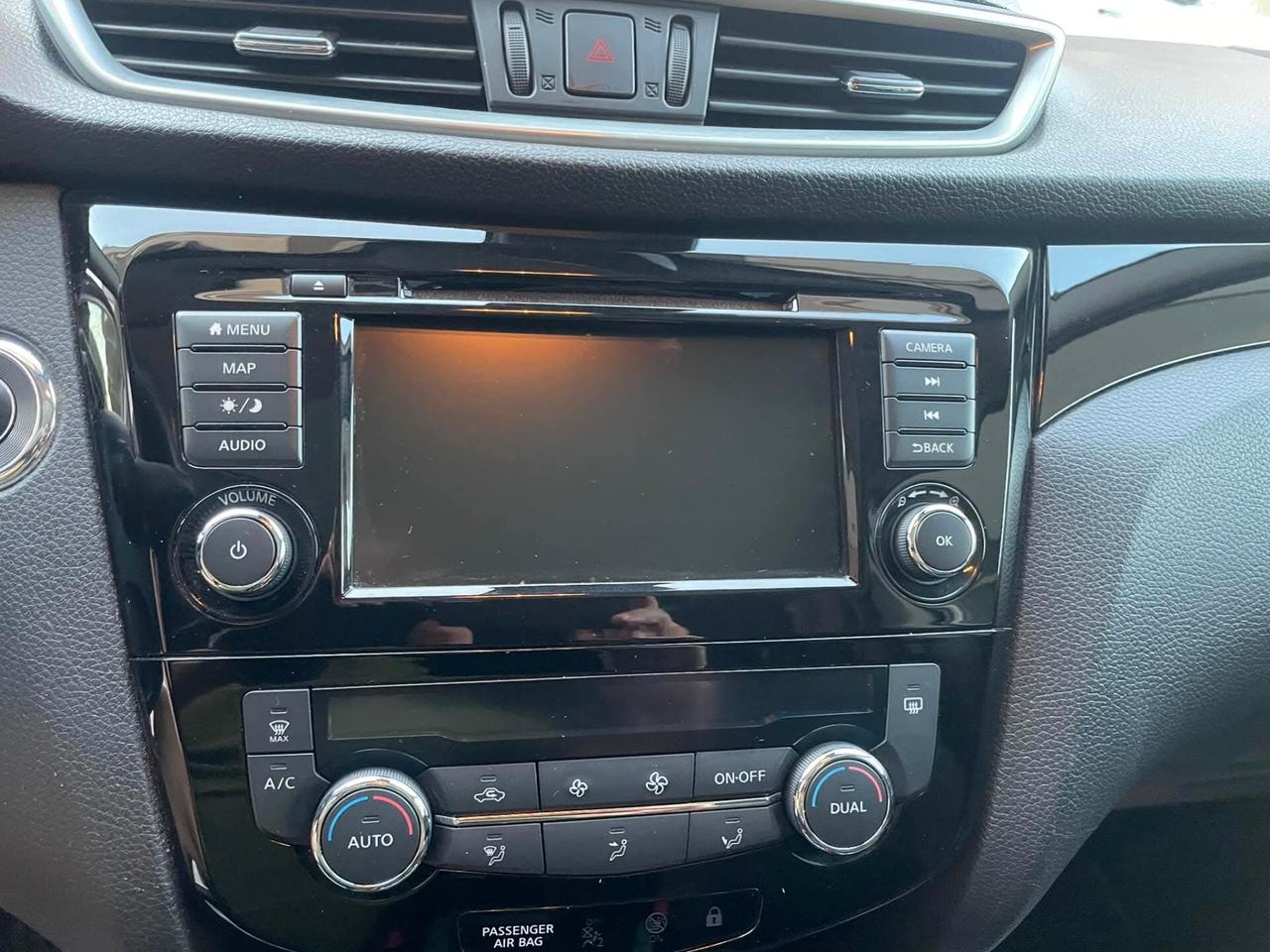 Nissan Qashqai 1.7 dCi 150 CV 4WD CVT N-Connecta TETTO LED TELEC 360 18'