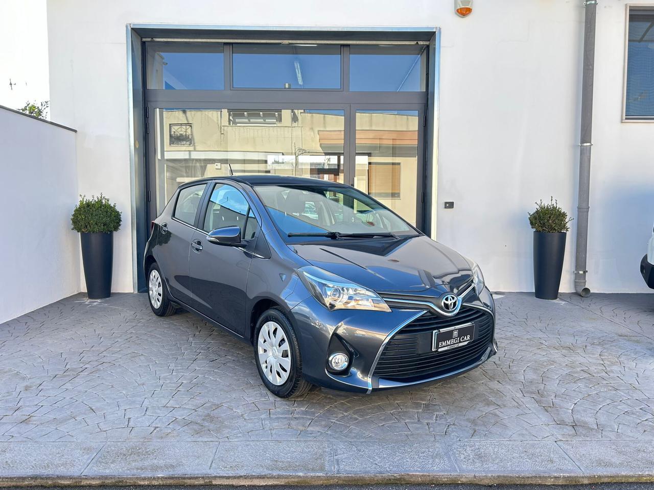 Toyota Yaris 1.0 51Kw 5P LOUNGE RET-2015