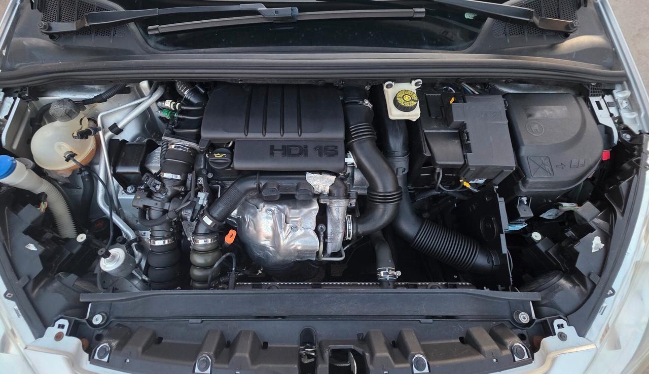 Peugeot 308 1.6 HDi 90CV 5p. Tecno