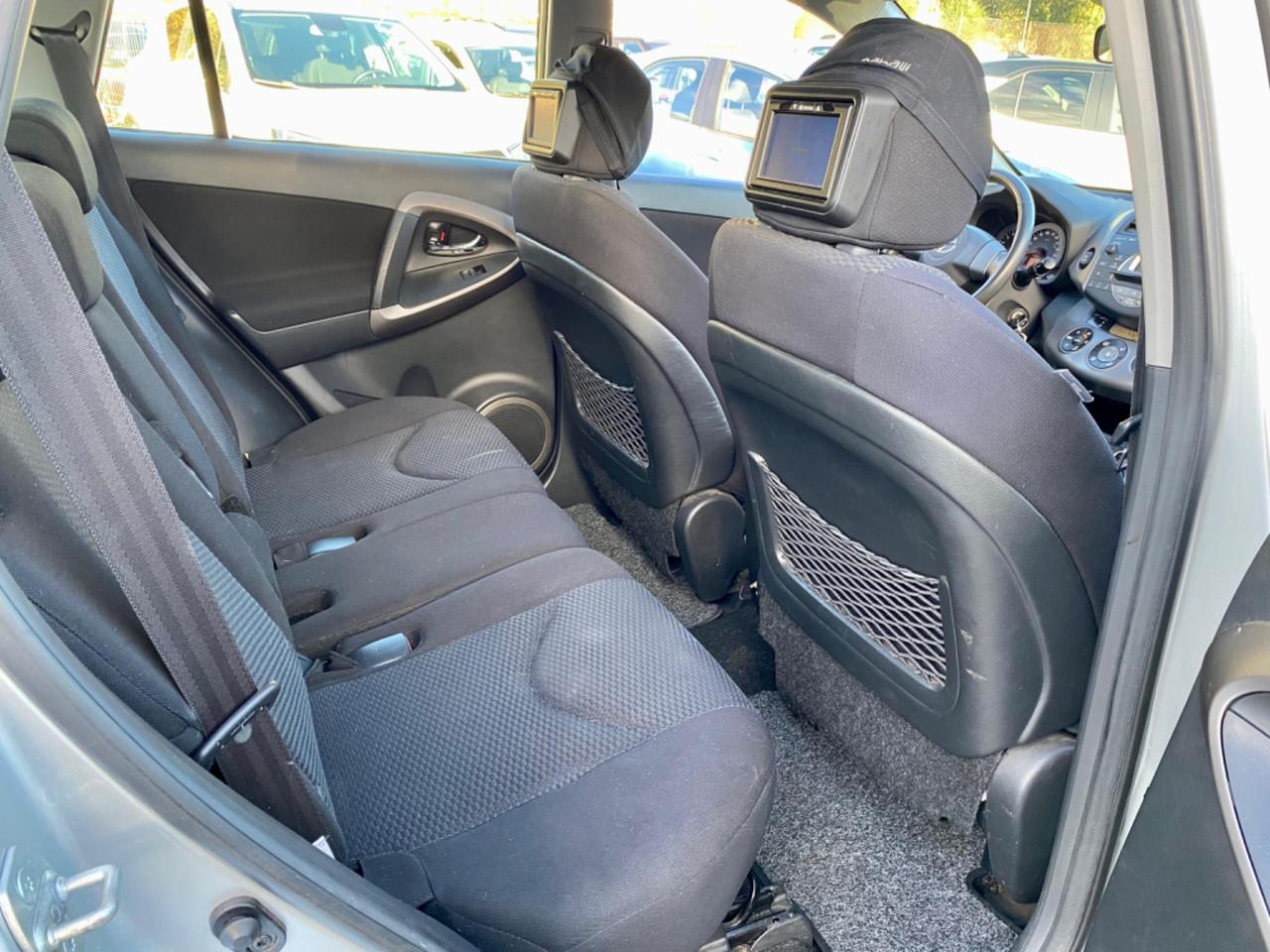 Toyota RAV 4 RAV4 2.0 Luxury