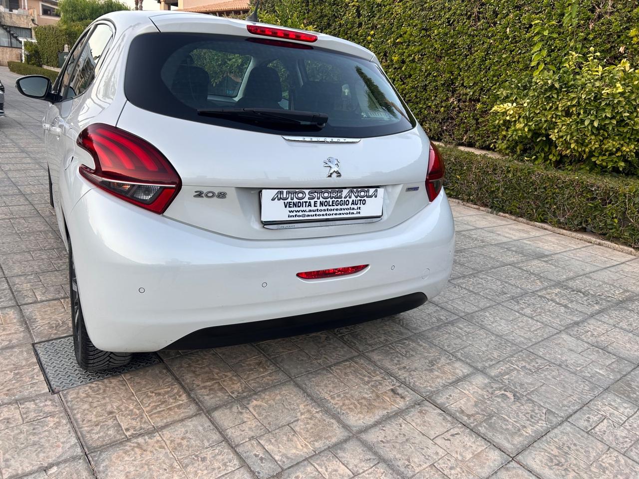 Peugeot 208 BlueHDi 75 5 porte Allure