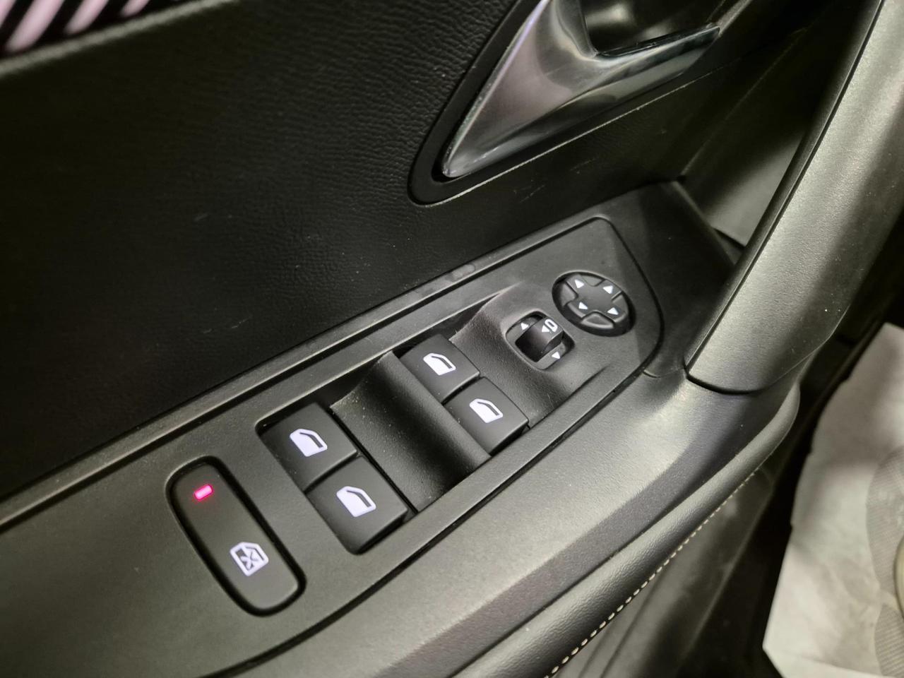 Peugeot 2008 1.2 hybrid Allure 136cv e-dcs6 IN PROMO