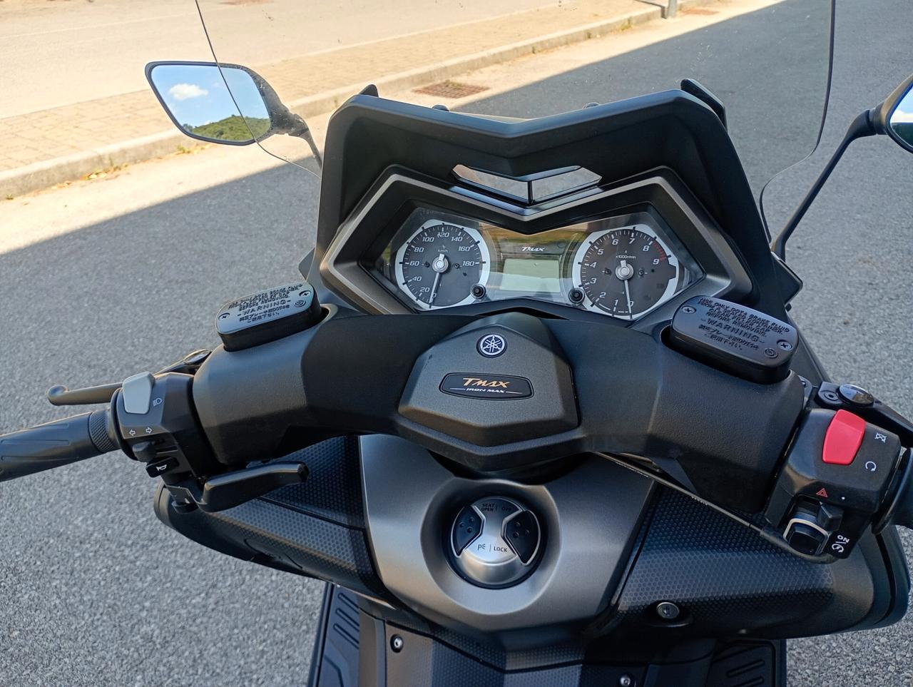 Yamaha T Max 530 iron
