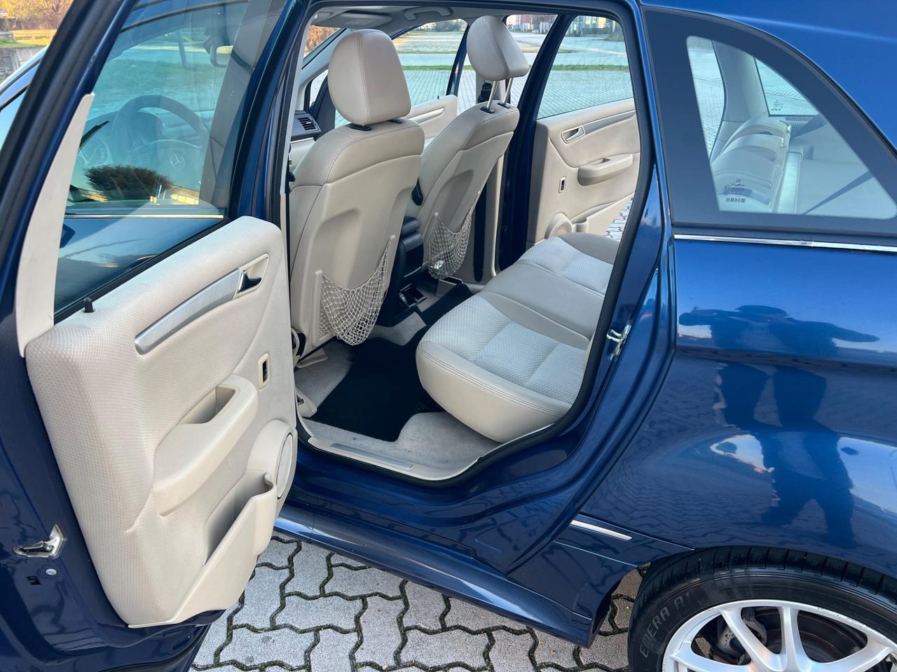 Mercedes-benz B 180 CDI BlueEFFICIENCY Premium