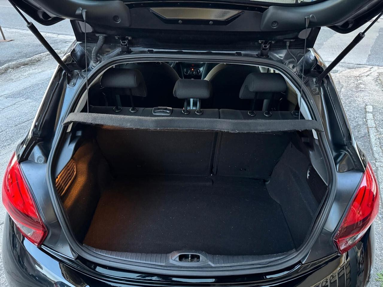 Peugeot 208 BlueHDi 100 S&S Allure Pack"Full Optional"