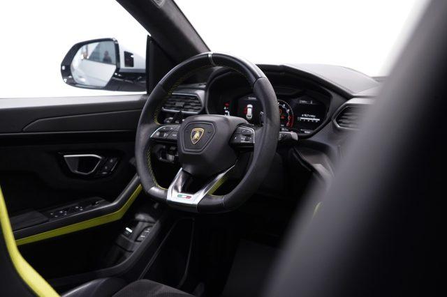 LAMBORGHINI Urus 4.0 650cv Graphite Capsule