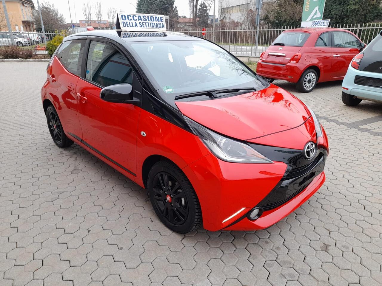 Toyota Aygo 1.0 VVT-i 69 CV 5 porte x-cite TSS