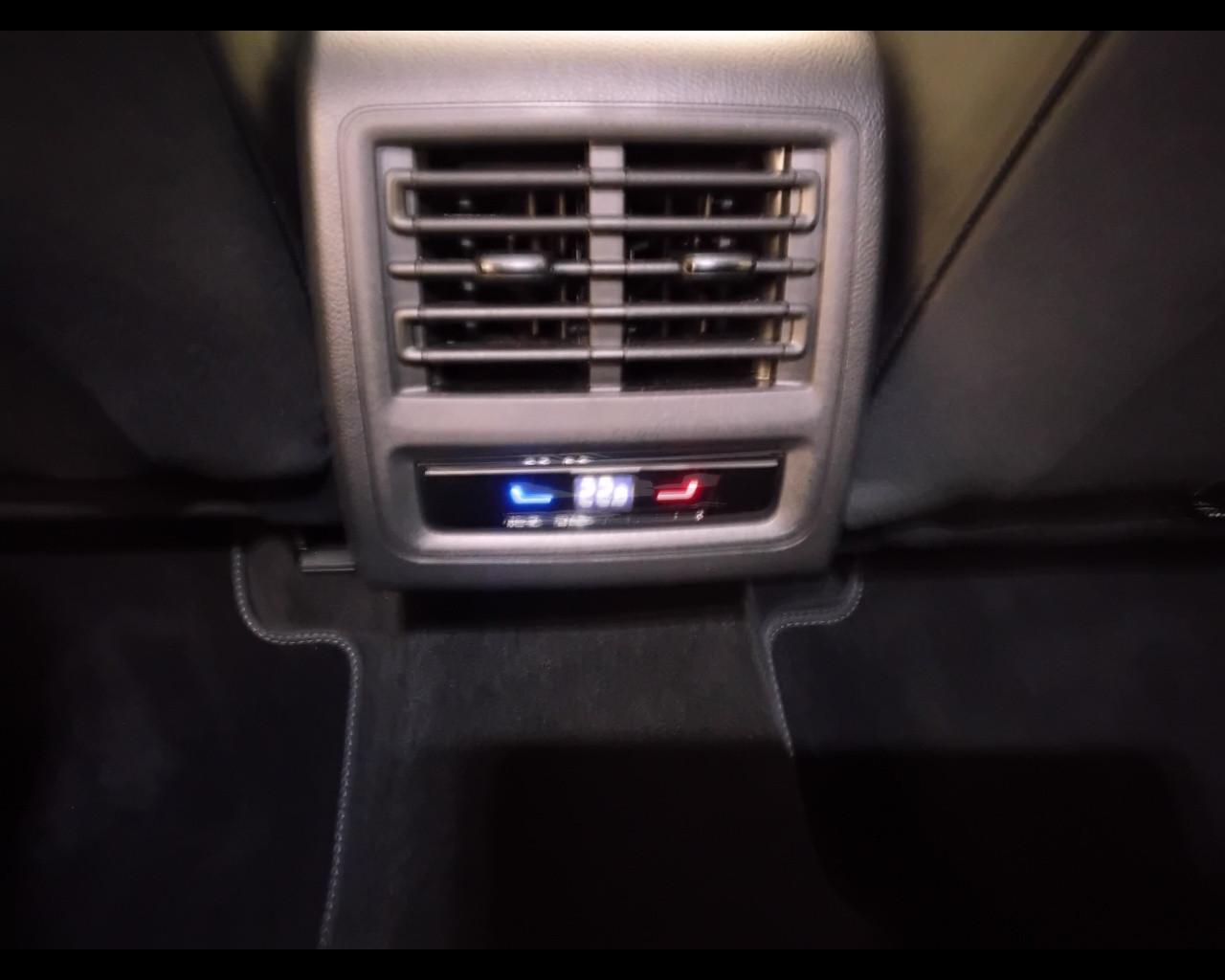 VOLKSWAGEN Golf VIII 2020 - Golf 2.0 tdi Style 115cv