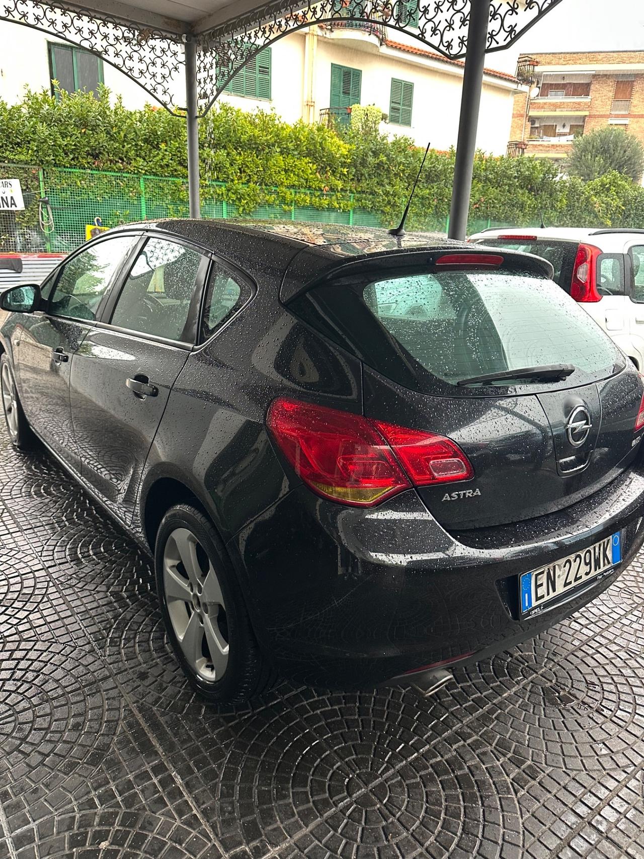 Opel Astra 1.4 Turbo 140CV 5 porte GPL Tech Cosmo