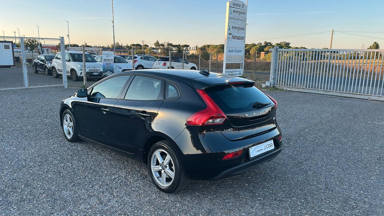 Volvo V40 D2 1.6 Momentum