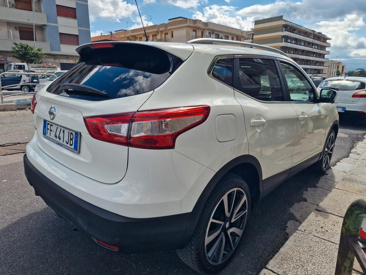 Nissan Qashqai 1.6 dCi 2WD Tekna AUTOMATICA Tetto Panoramico