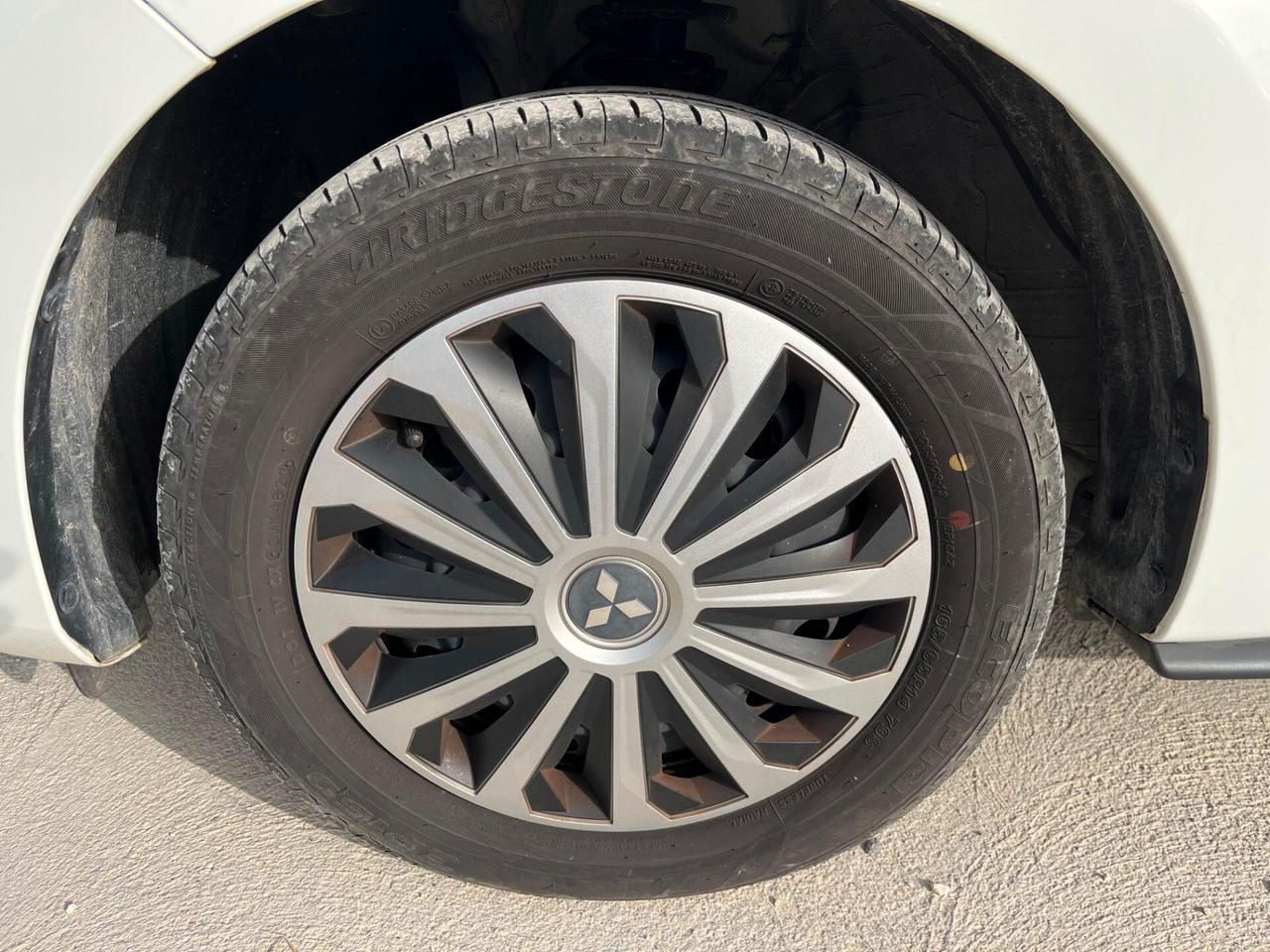 Mitsubishi Space Star 1.2 Invite SDA