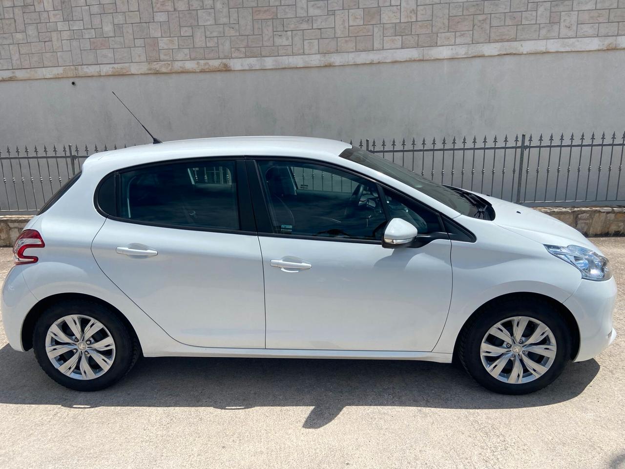Peugeot 208 BlueHDi 75 S&S 5 porte Active