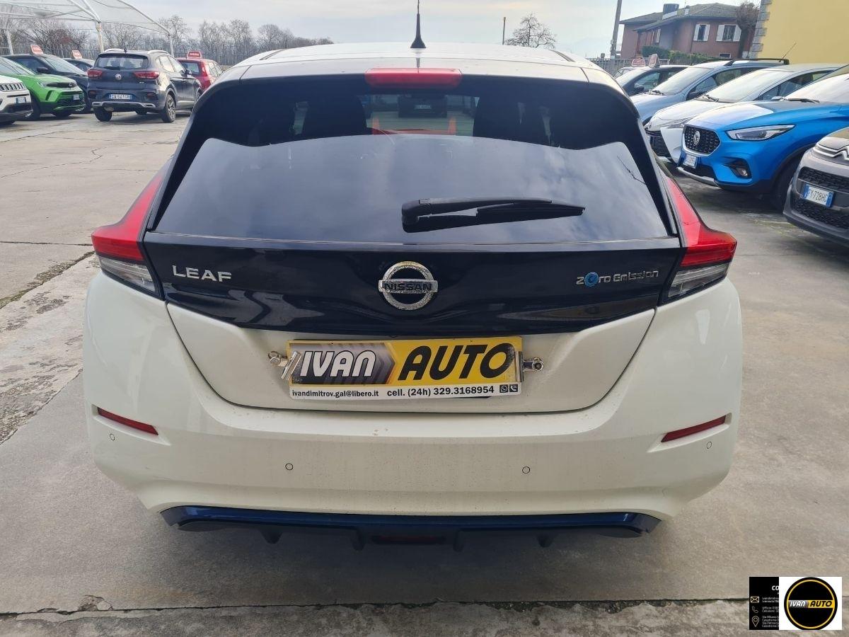NISSAN Leaf Tekna 40 kWh-Elettrica-20.000 Km