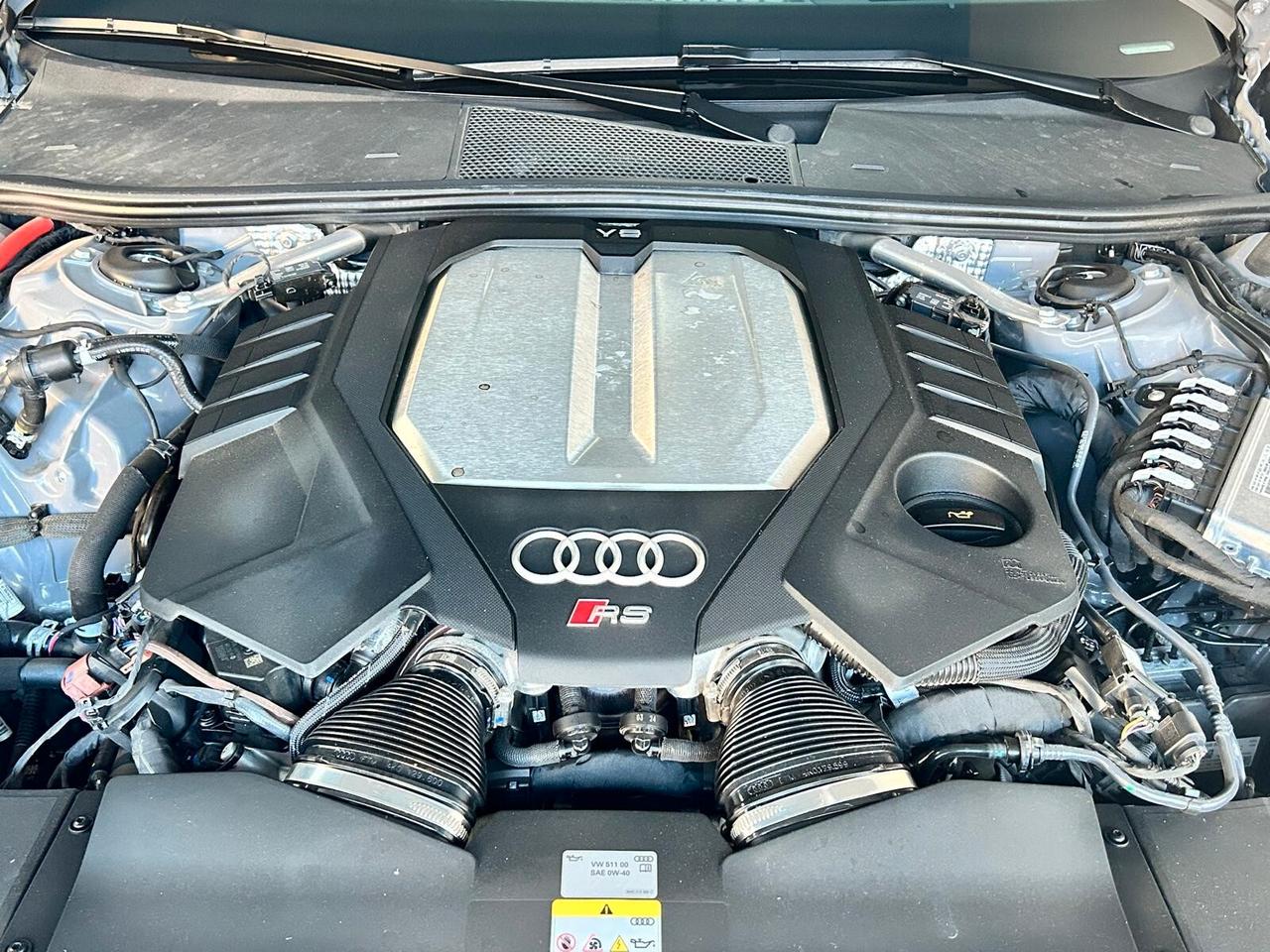 AUDI RS6 2024