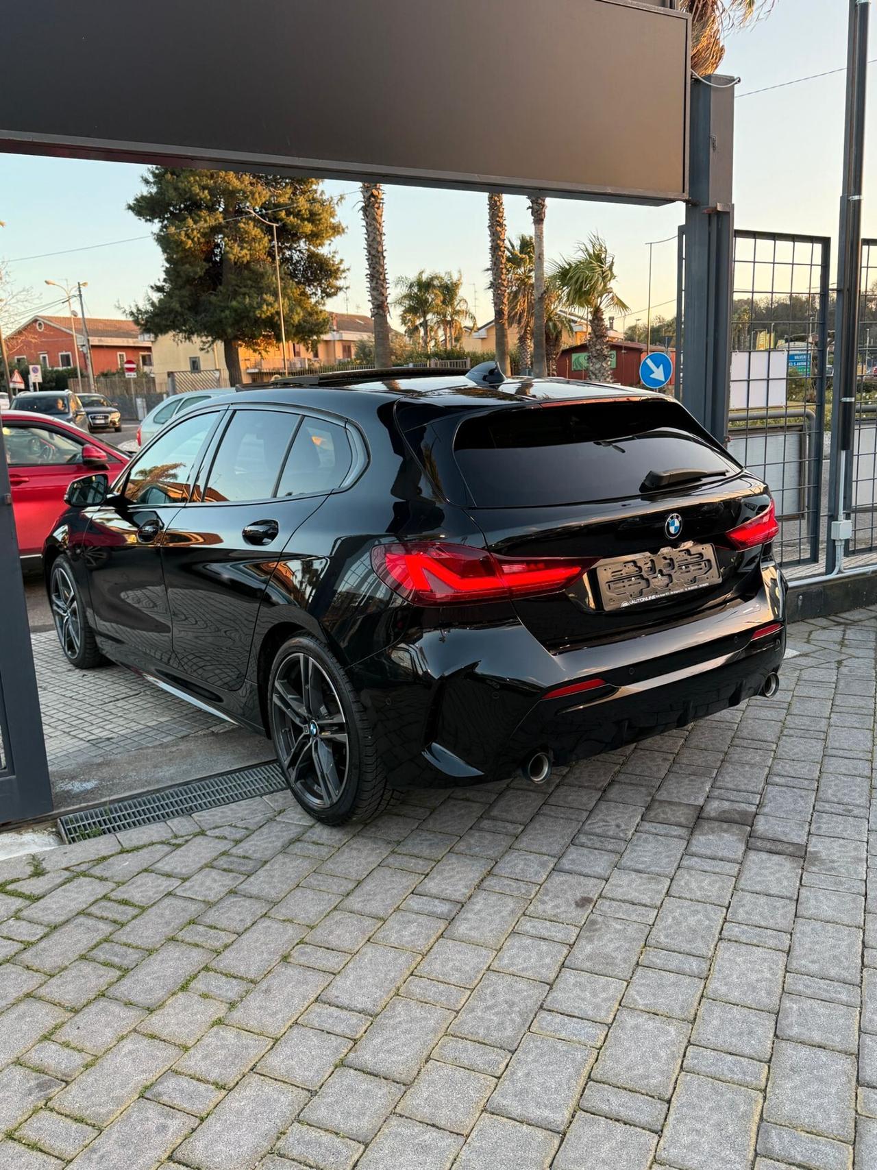 Bmw 118 118d 5p. Msport