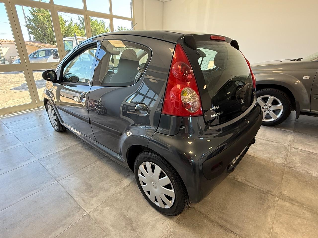 Peugeot 107 1.4 HDi 5p. Plaisir