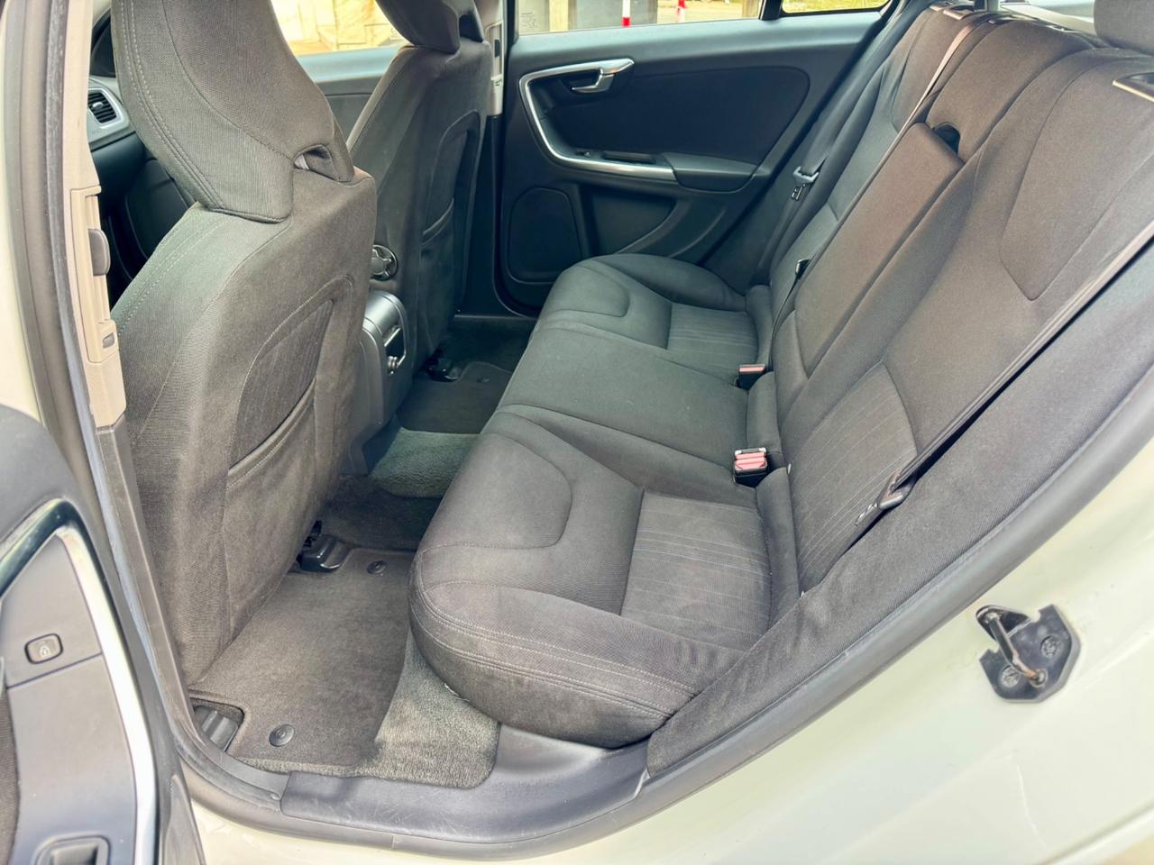 Volvo V60 D3 Geartronic Summum