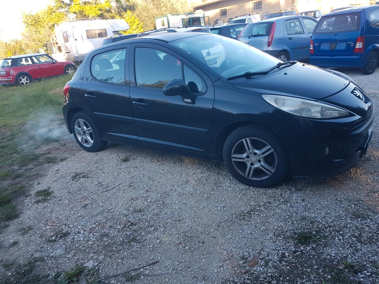 Peugeot 207 1.4 8V 75CV 5p. X Line ECO GPL