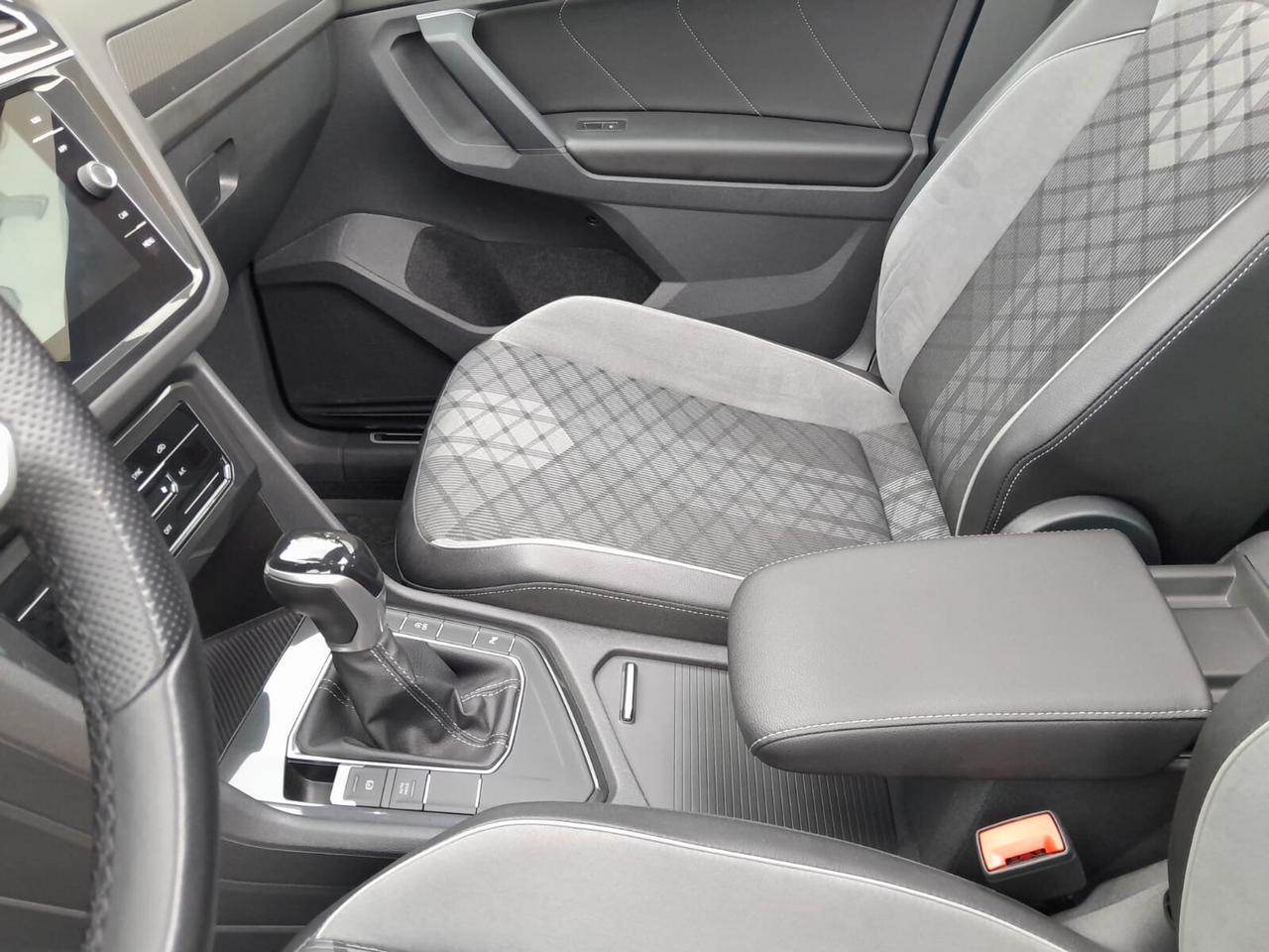 Volkswagen Tiguan 2.0 TDI 200 CV SCR DSG 4MOTION R-Line