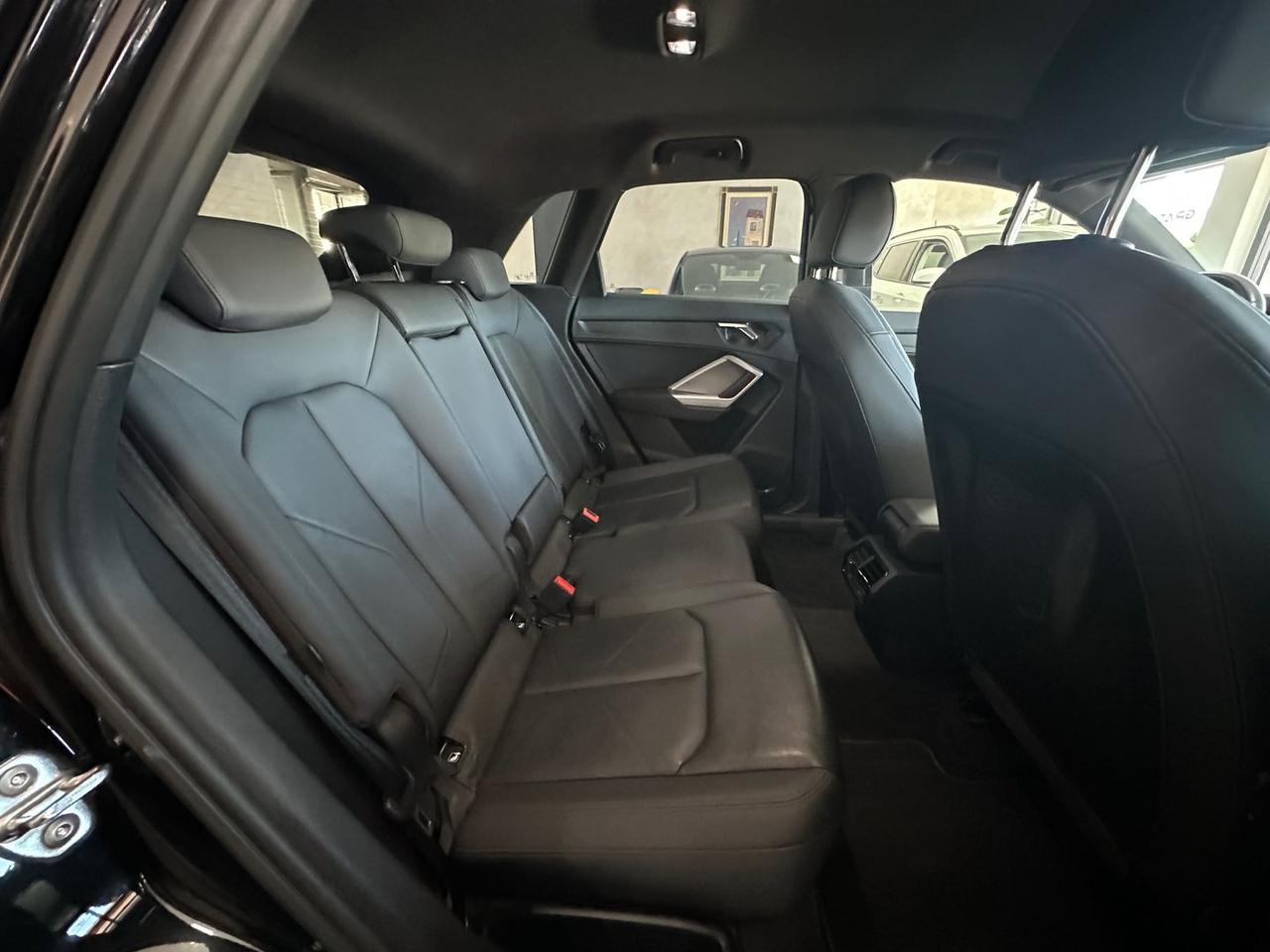 Audi Q3 Business Advanced 2.0 35 TDI #6132