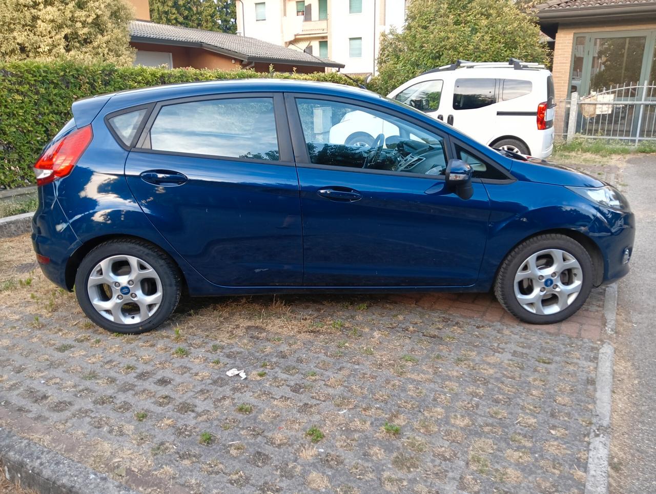Ford Fiesta Ikon 1.2 60CV 5 porte