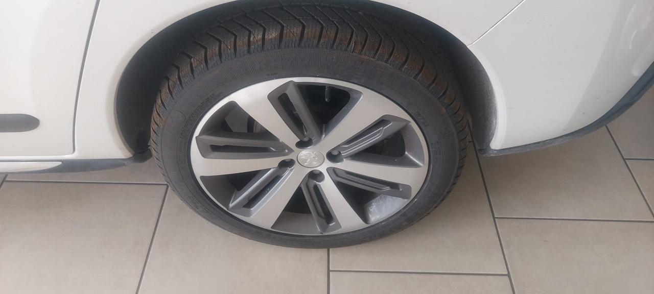 Peugeot 3008 1.6 THP 156CV Allure