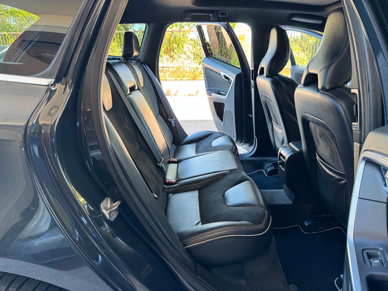 Volvo XC60 2.0 d4 R-design geartronic GARANZIA24ME