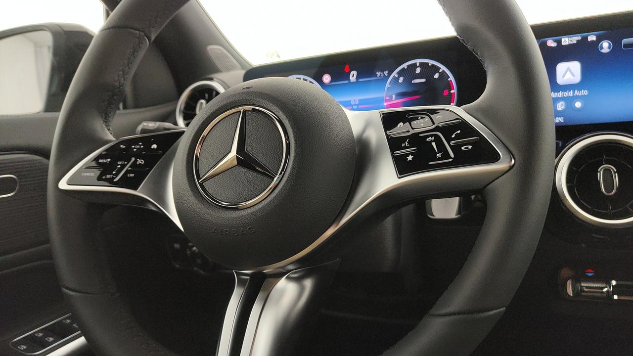 Mercedes-Benz GLA 200 d automatic