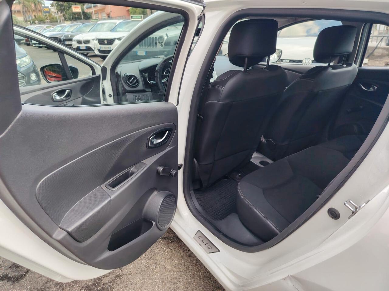 Renault Clio 1.2 75CV 5 porte