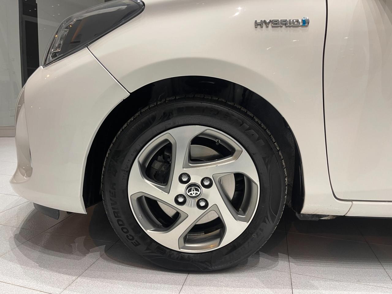 Toyota Yaris 1.5 Hybrid 5 porte Cool