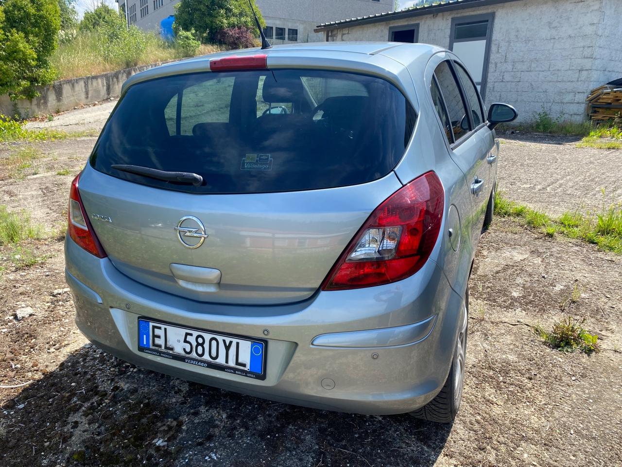 Opel Corsa 1.4 16V 5 porte Elective