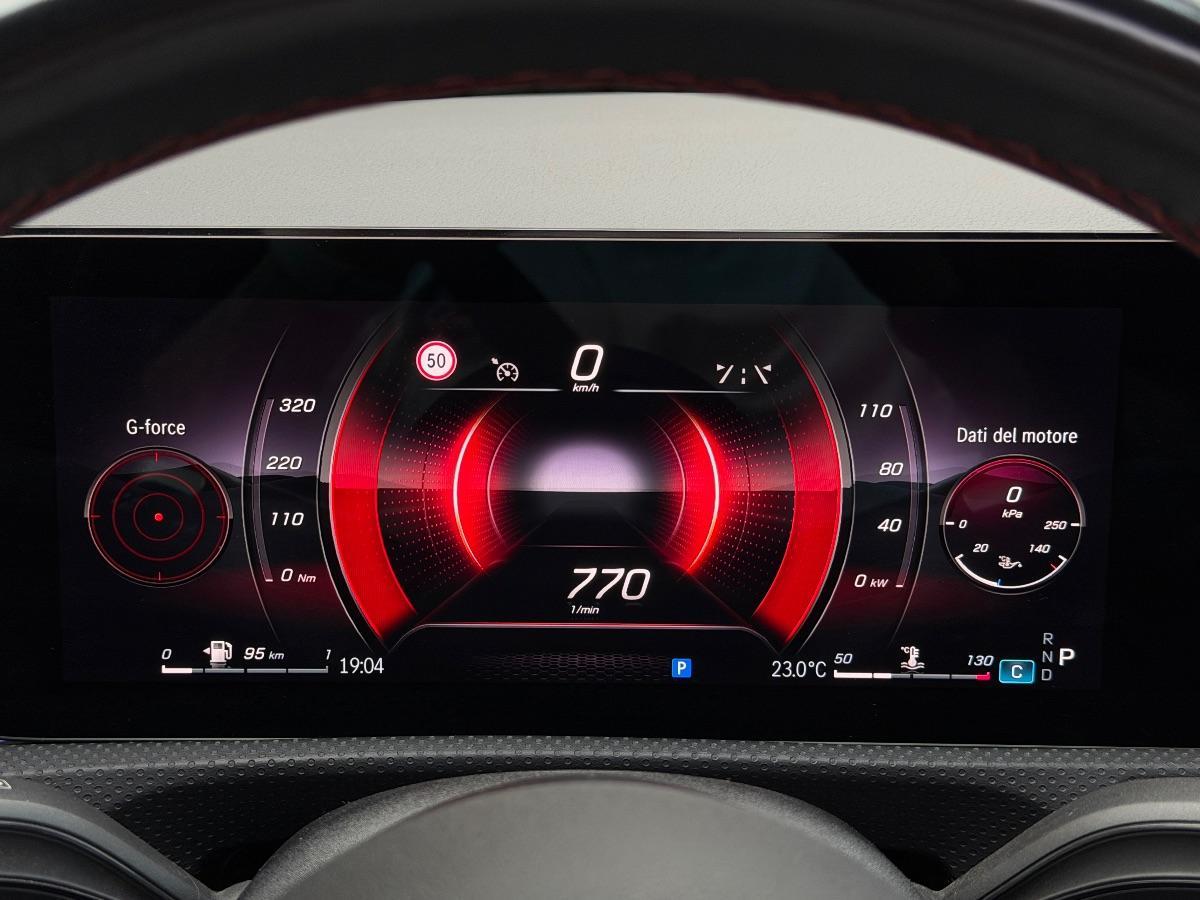 New Mercedes-Benz Classe A 200d Premium AMG Night Editon 150CV