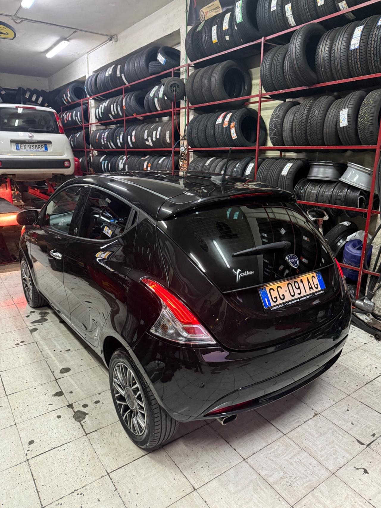 Lancia Ypsilon 1.2 69 CV 5 porte GPL Ecochic Gold