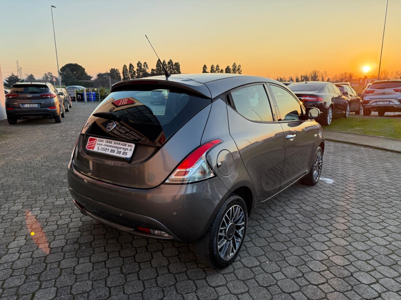 Lancia Ypsilon 1.2 69 CV 5p. |NEOPATENTATI|CERCHI IN LEGA