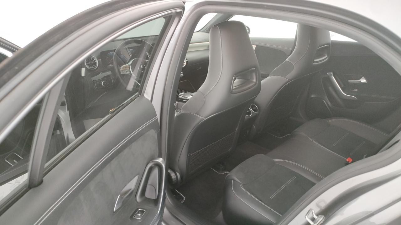 Mercedes-Benz A 180 d Premium Night edition auto