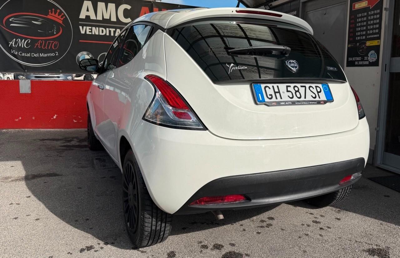 Lancia Ypsilon 1.0 FireFly 5 porte S&S Hybrid Ecochic Silver - AZIENDALE NEOPATENTATI
