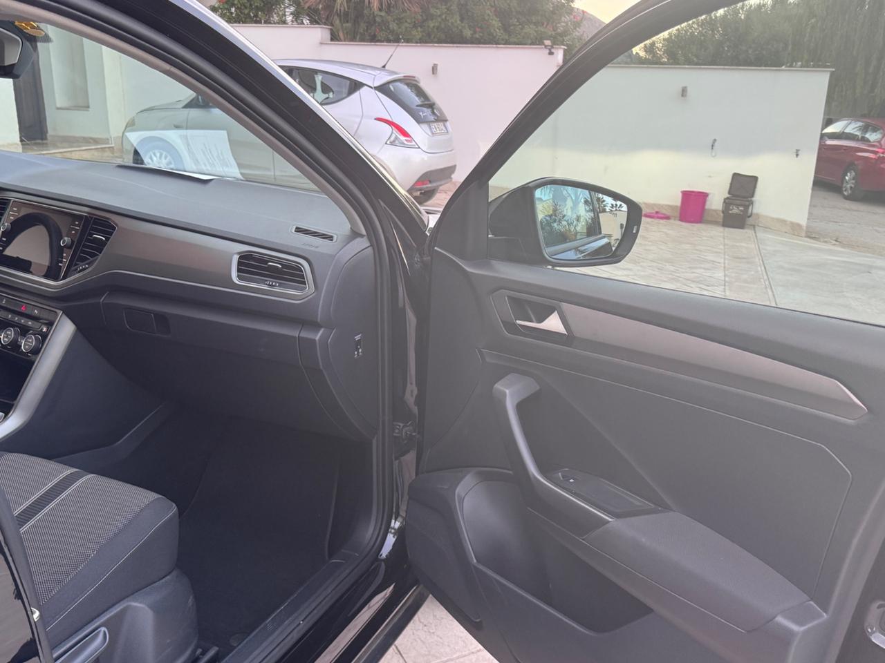 Volkswagen T-Roc 2.0 TDI SCR 150 CV DSG Business BlueMotion Technology