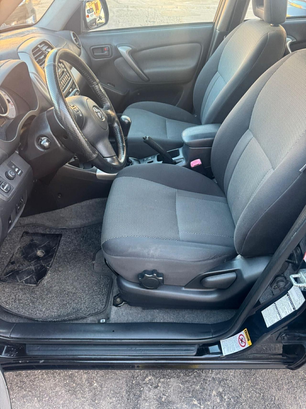 Toyota RAV 4 RAV4 2.0 Tdi D-4D cat 5 porte Sol