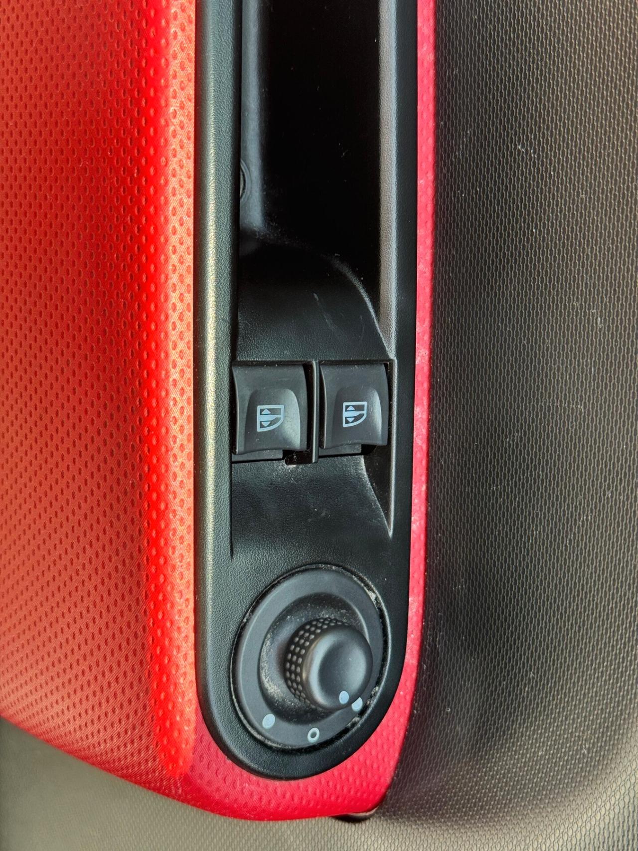 Renault Twingo 1.0 sce Energy 90cv -UNIPRO'-SERVICE-PELLE