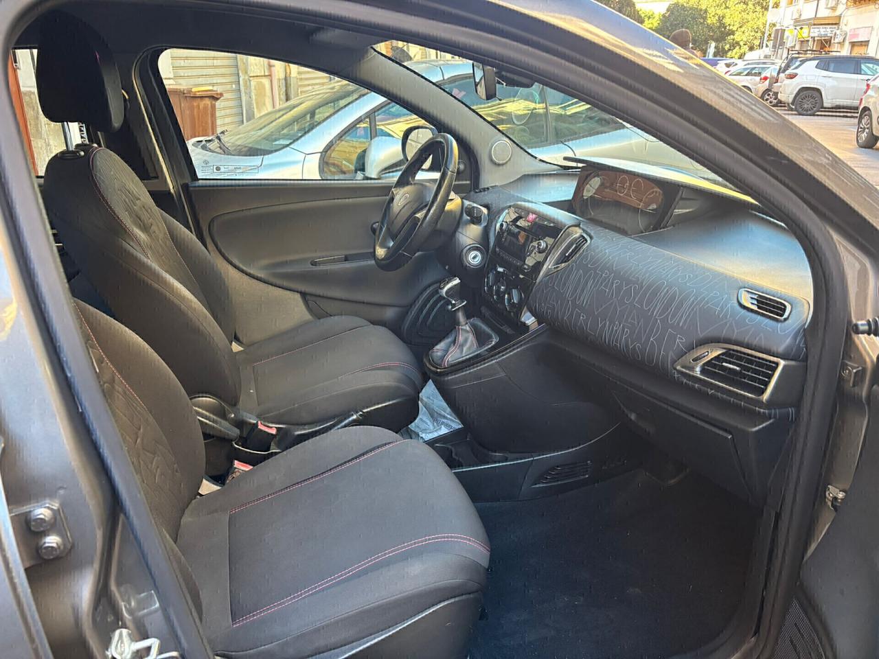 Lancia Ypsilon 1.2 69 CV Elefantino NEOPATENTATI FINANZIABILE