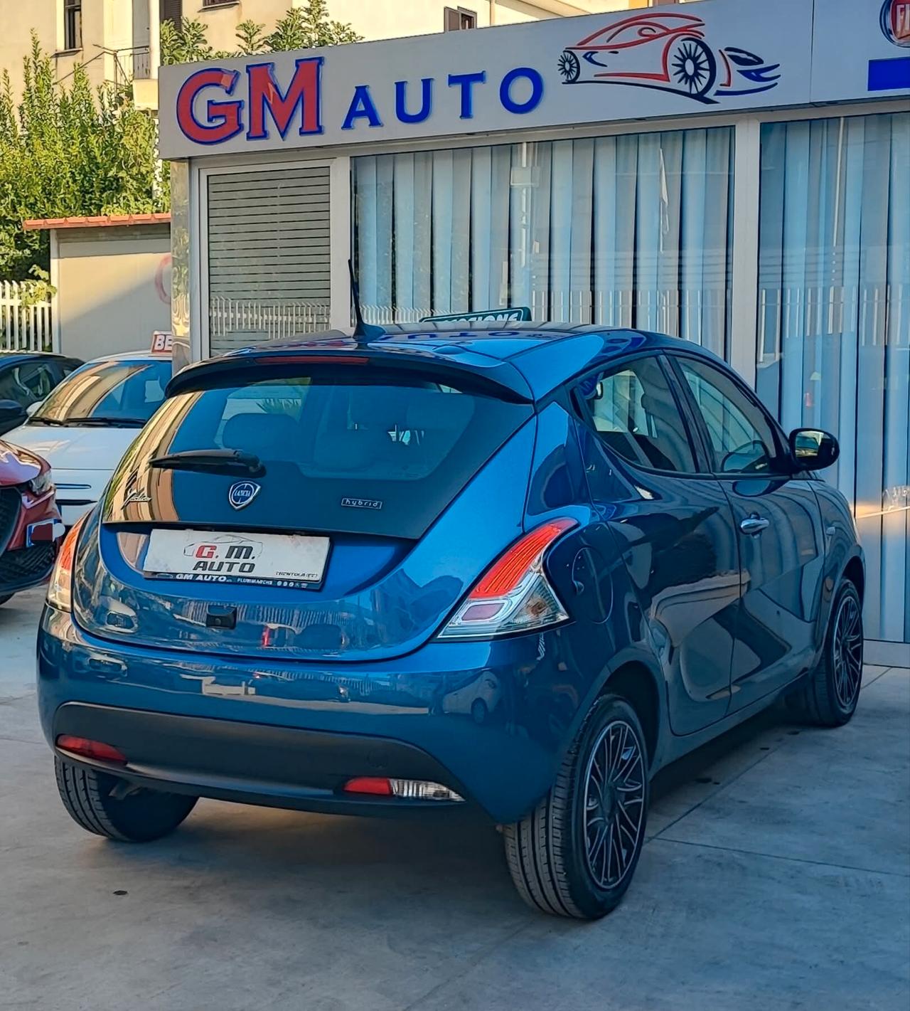 Ypsilon Gold camera e ricarica wireless 7/2023