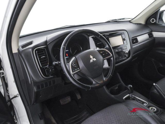 MITSUBISHI OUTLANDER 2.2 DI-D 4WD Instyle 7p. - PER OPERATORI DEL SETTO