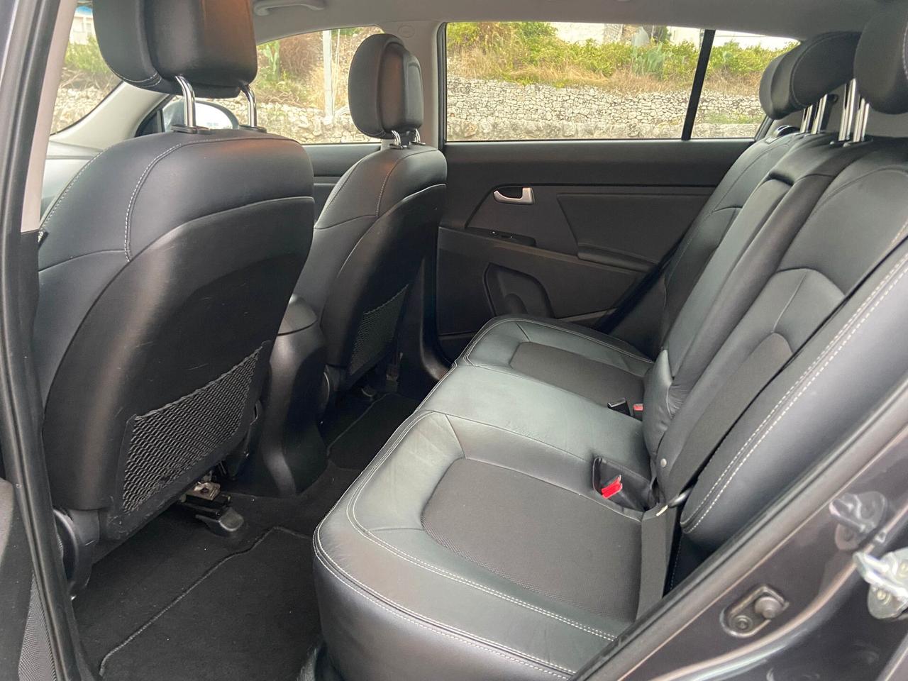 Kia Sportage 1.7 CRDI VGT 2WD high tech