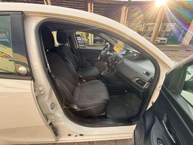 LANCIA Ypsilon 1.2 69 CV 5 porte GPL Ecochic Silver